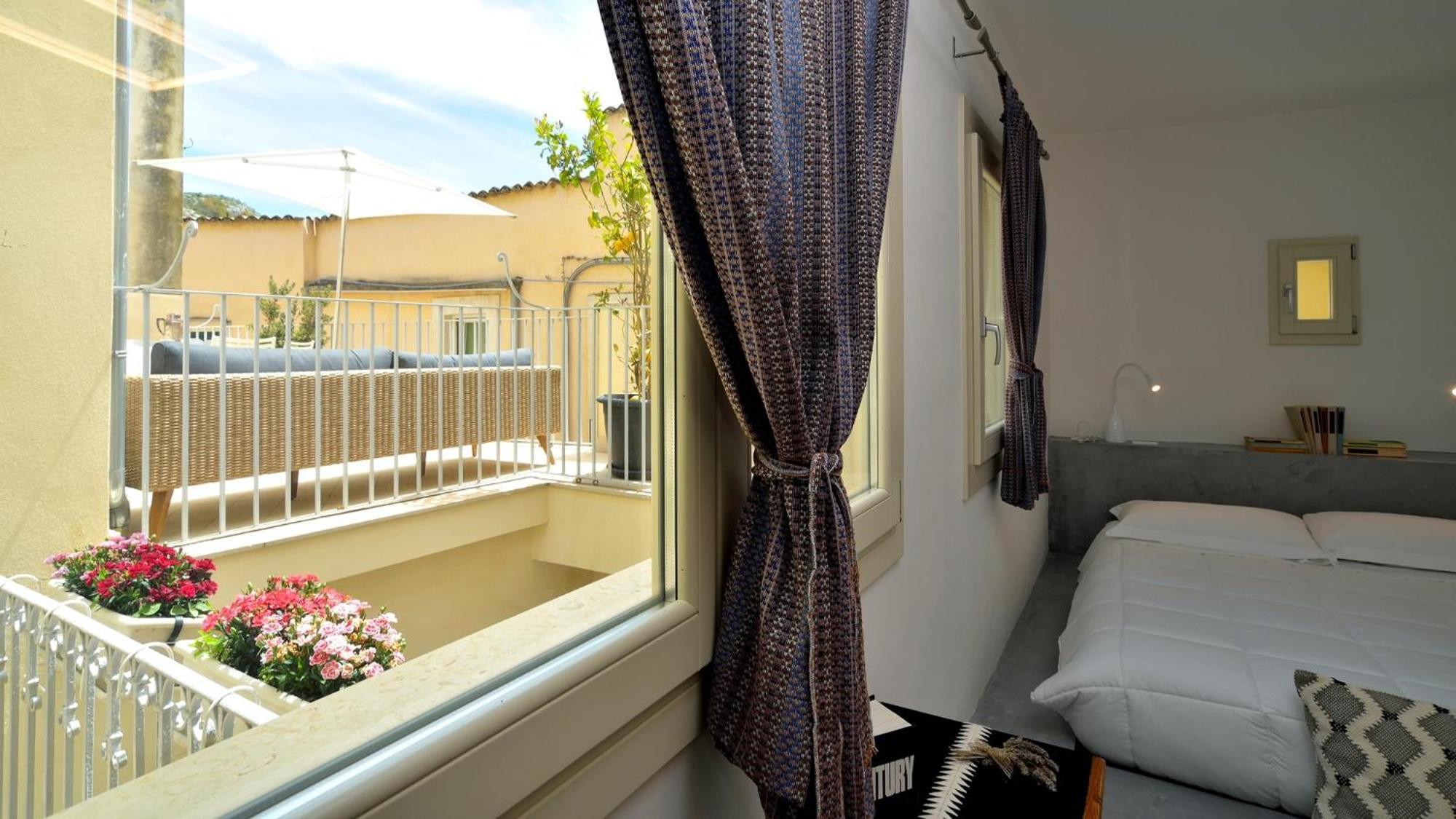 Domus Sbircio Modica Lägenhet Exteriör bild