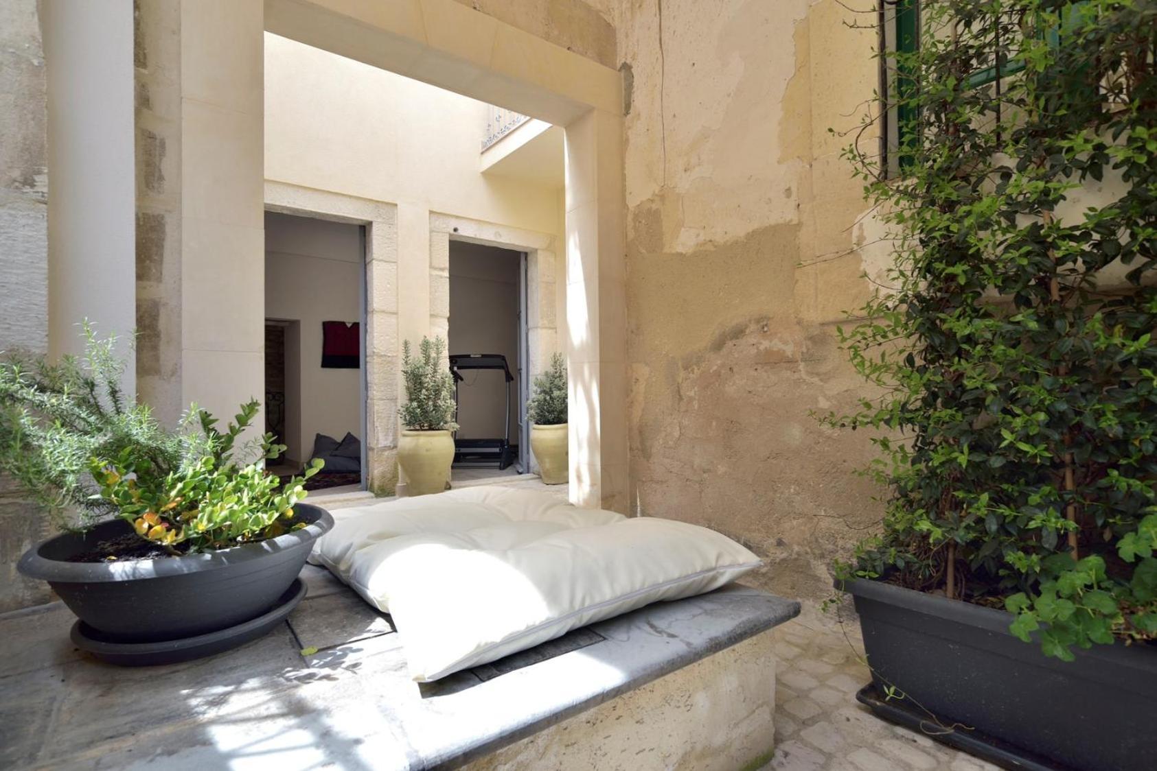 Domus Sbircio Modica Lägenhet Exteriör bild