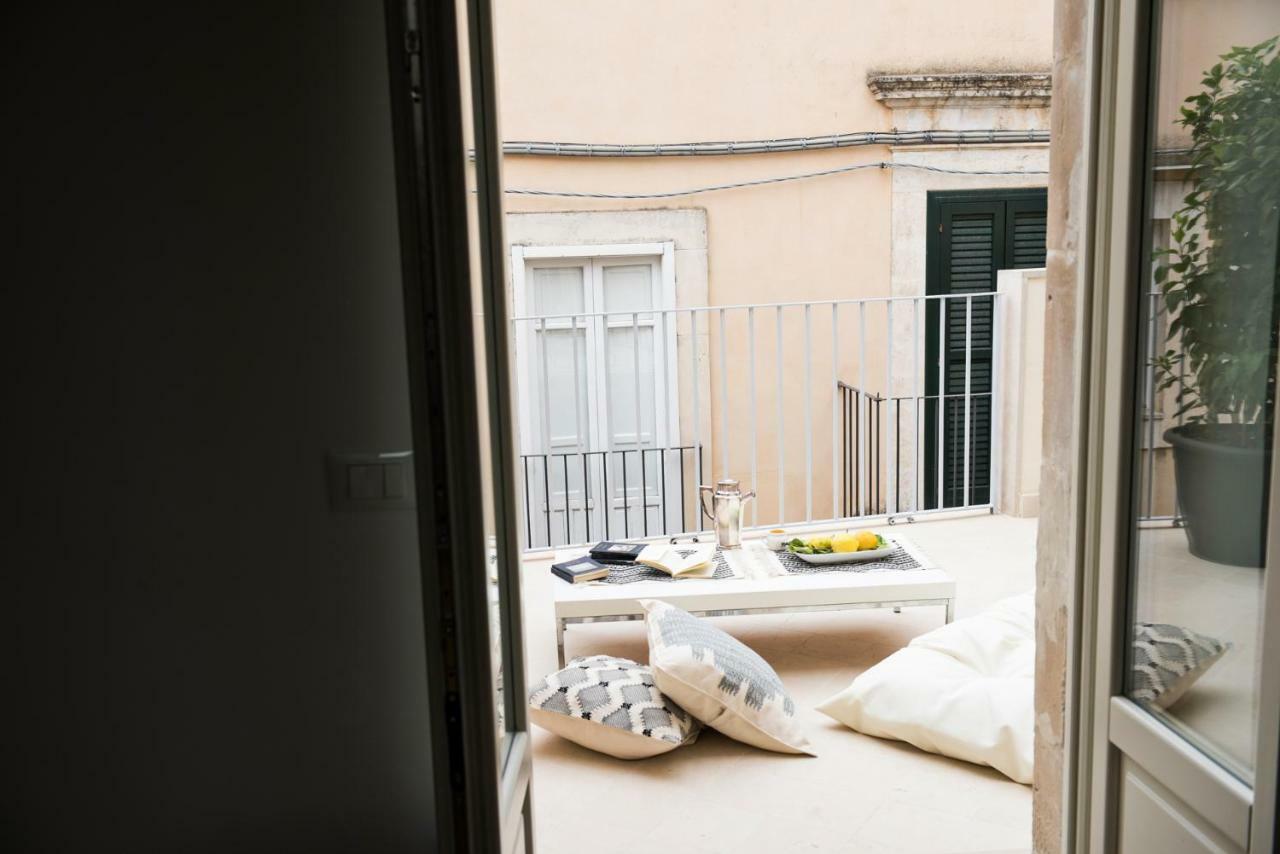 Domus Sbircio Modica Lägenhet Exteriör bild