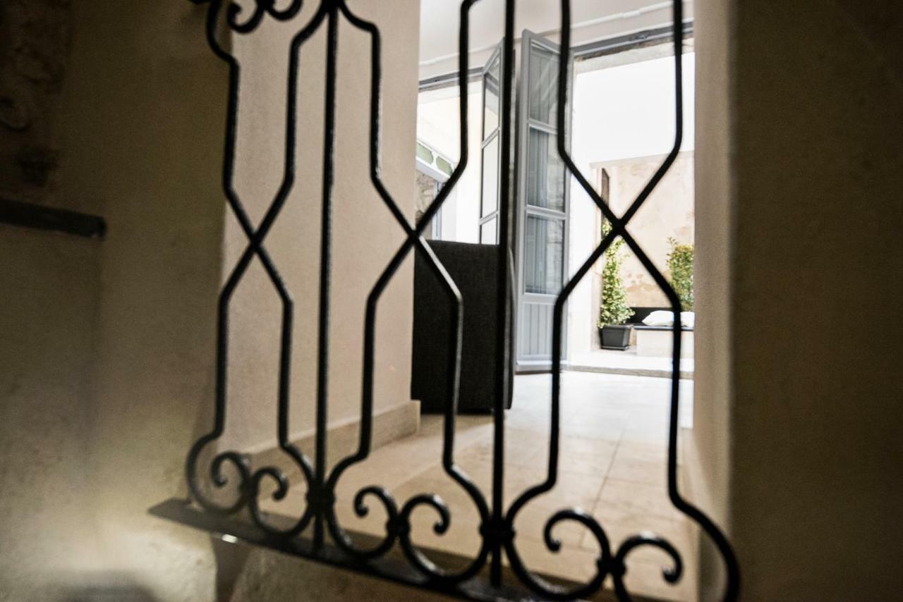 Domus Sbircio Modica Lägenhet Exteriör bild